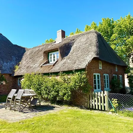 Holiday home Altenteil Oldsum